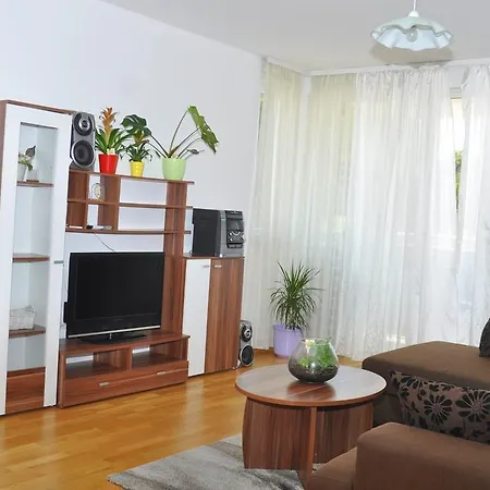 Kristijan アパート *